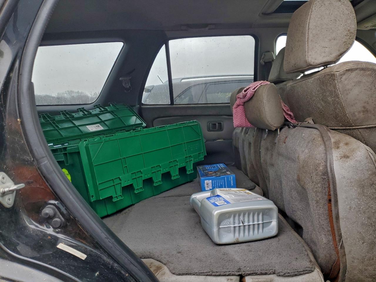 2001 TOYOTA 4RUNNER SR5 photo 11