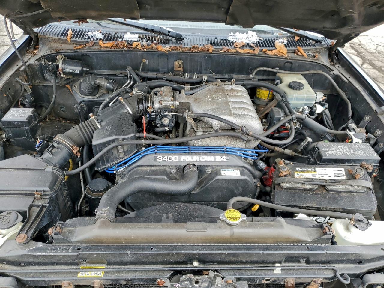 2001 TOYOTA 4RUNNER SR5 photo 12