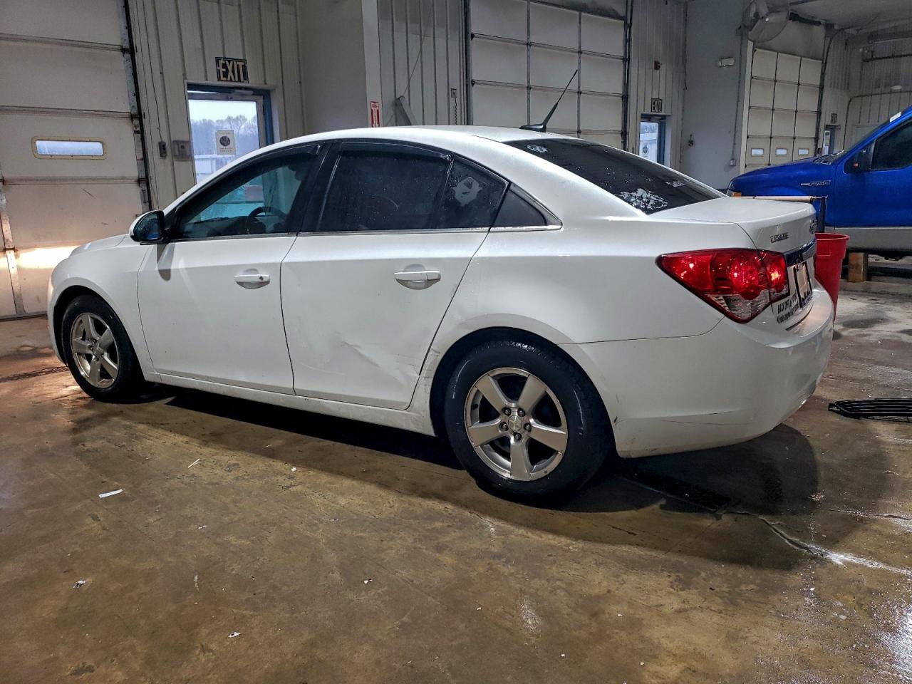 2014 CHEVROLET CRUZE LT photo 2