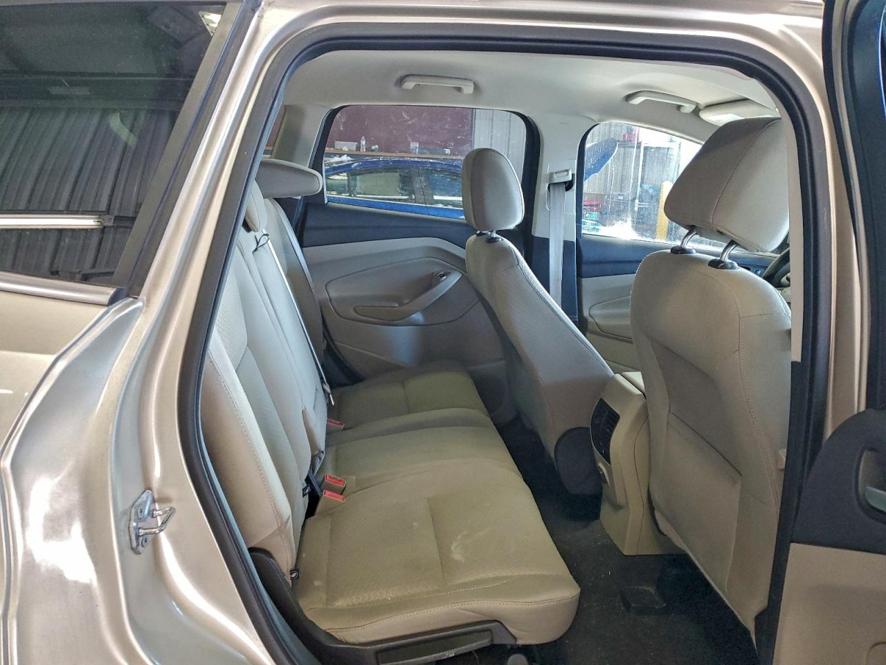 2017 FORD ESCAPE SE photo 31