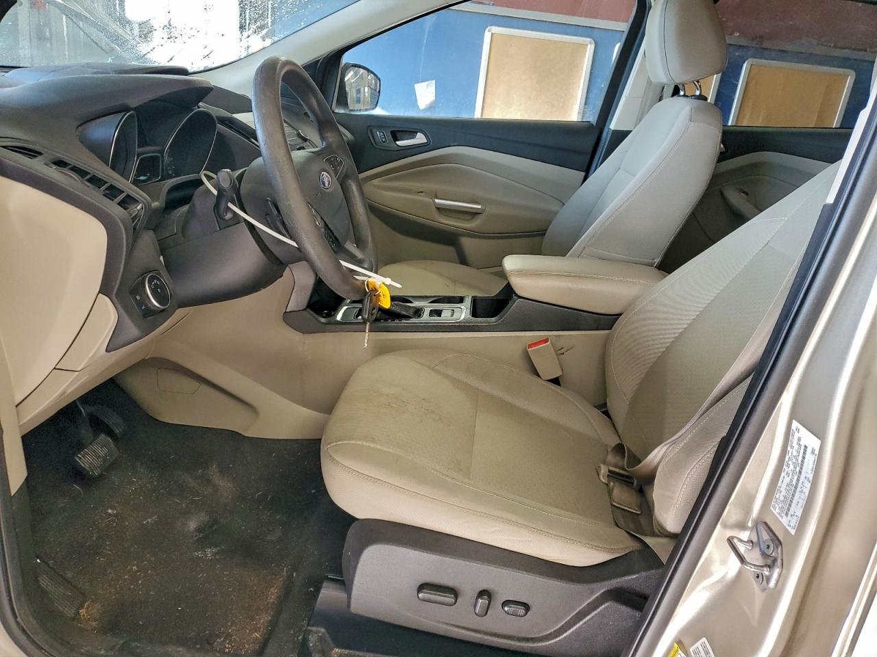 2017 FORD ESCAPE SE photo 19