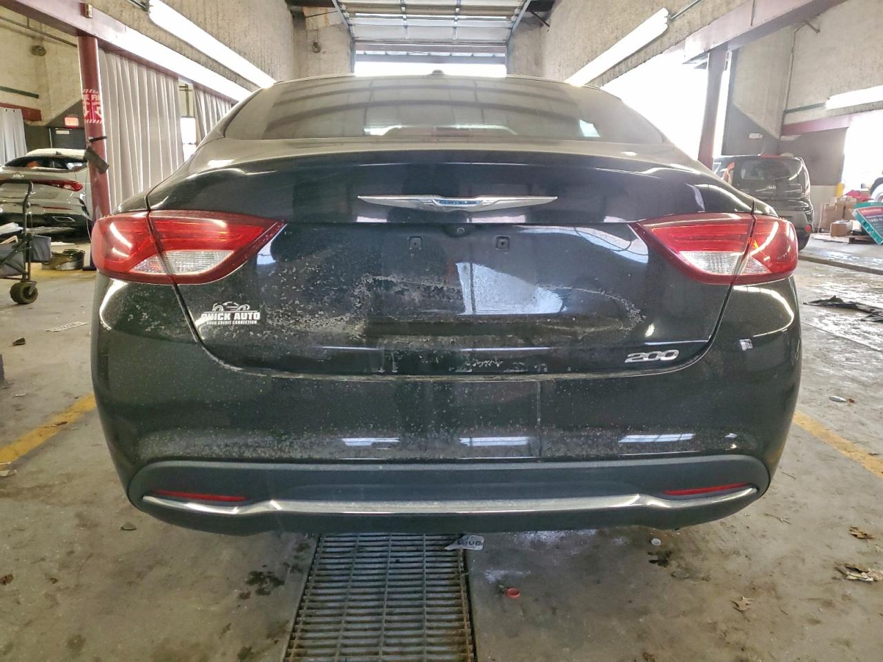 2015 CHRYSLER 200 LIMITED photo 6