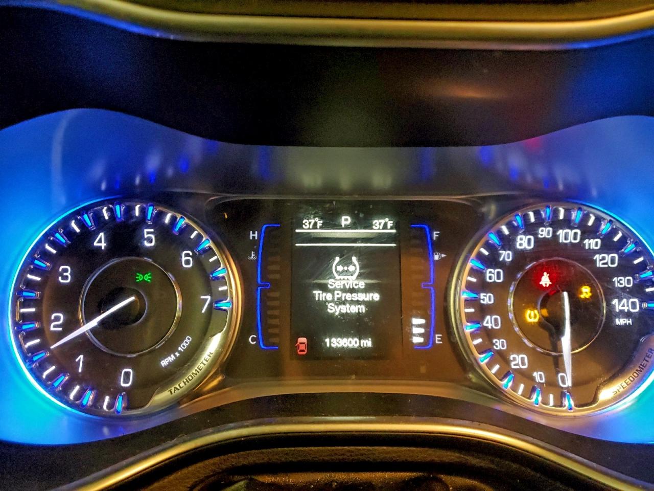 2015 CHRYSLER 200 LIMITED photo 9