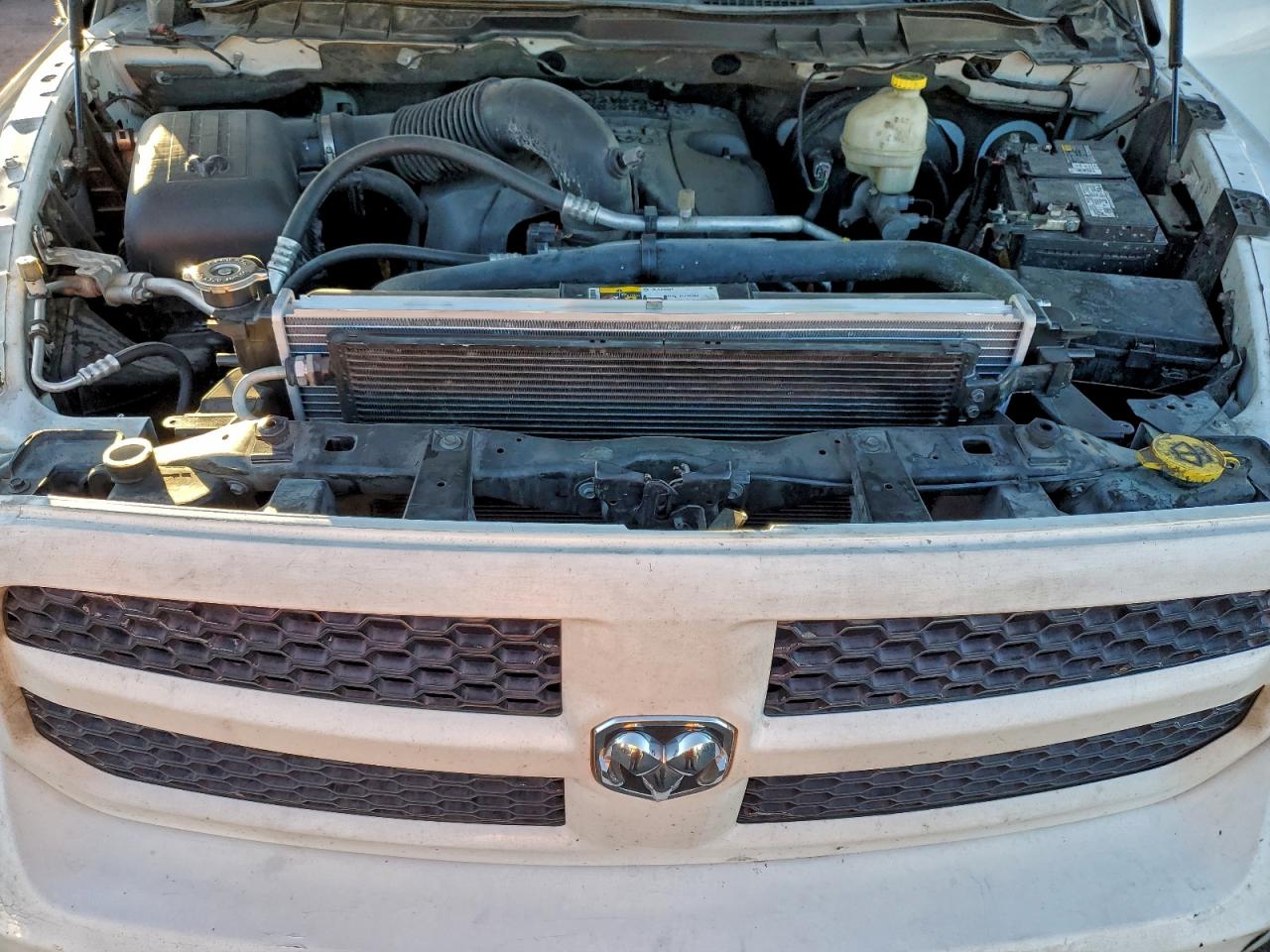 2016 RAM 1500 ST photo 11