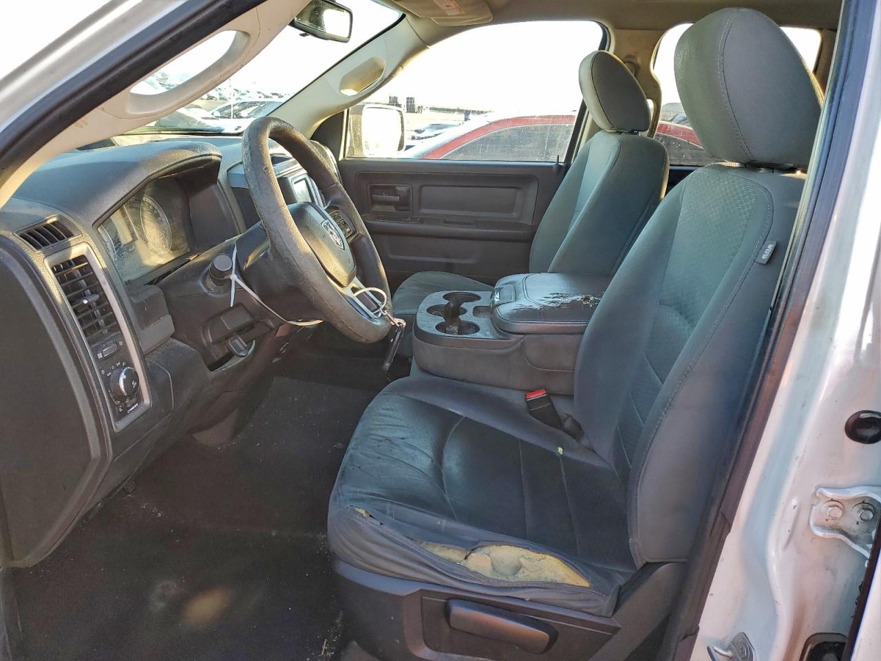2016 RAM 1500 ST photo 7