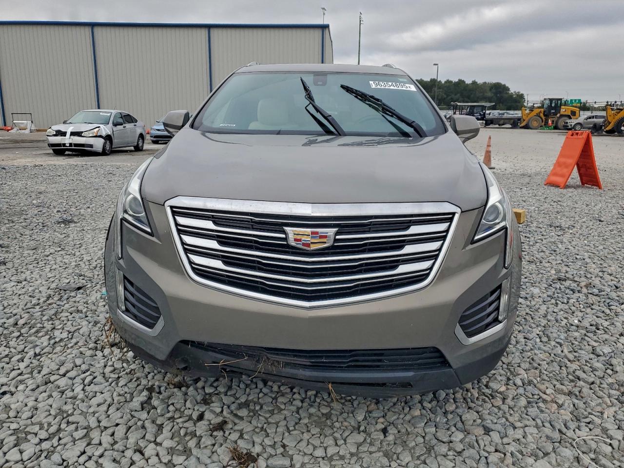 2017 CADILLAC XT5 photo 5