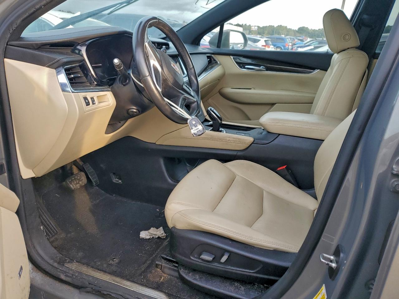 2017 CADILLAC XT5 photo 7