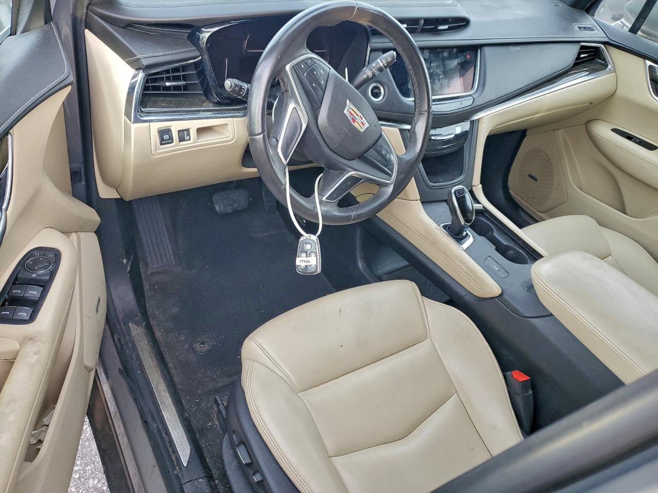 2017 CADILLAC XT5 photo 8