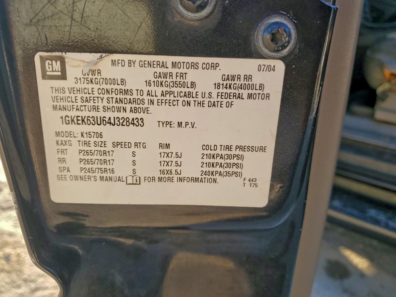 2004 GMC YUKON DENALI photo 12