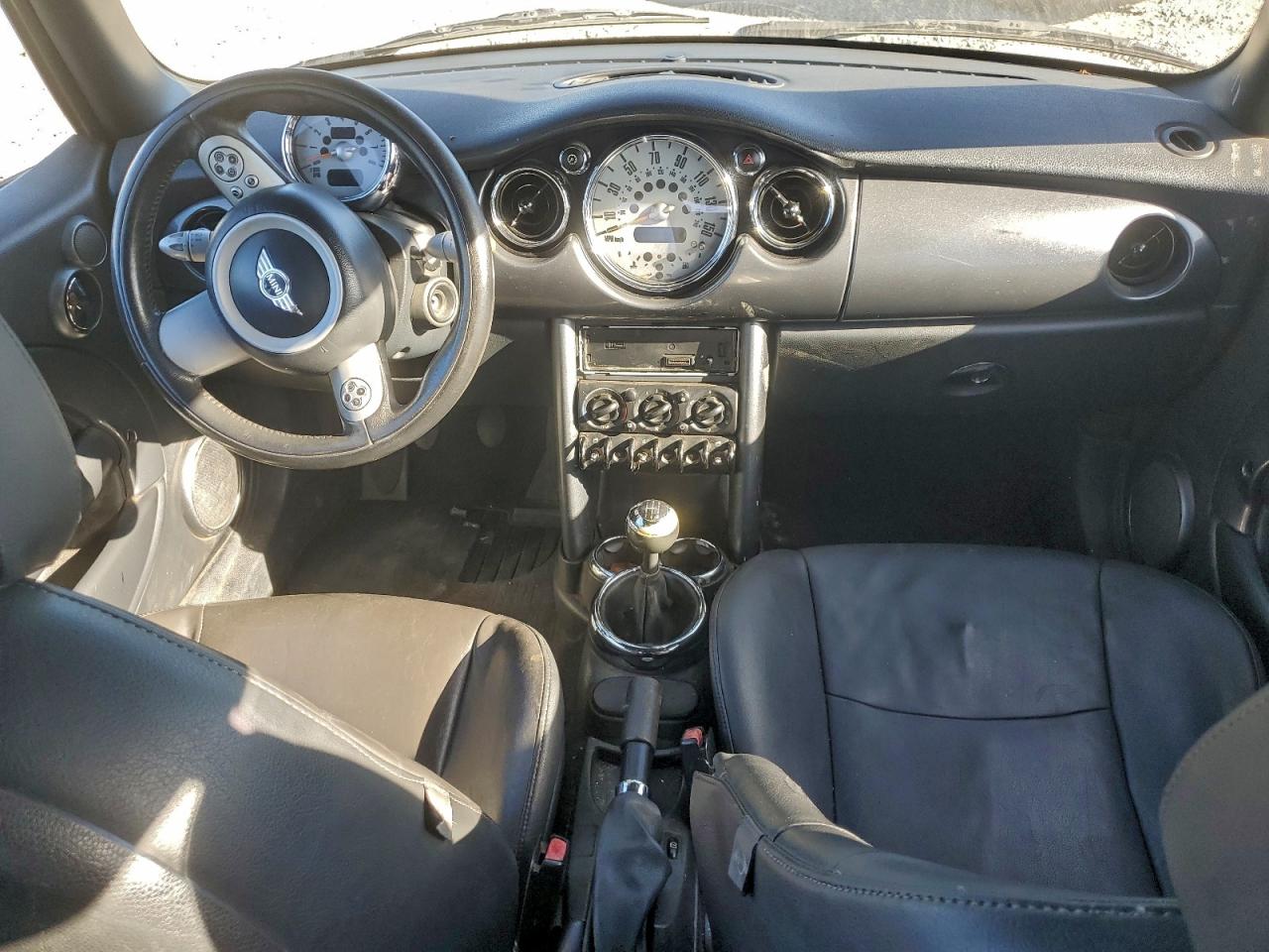 2006 MINI COOPER photo 8