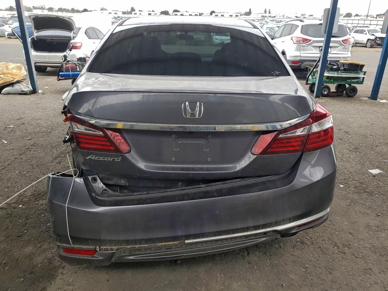 2017 HONDA ACCORD LX photo 6