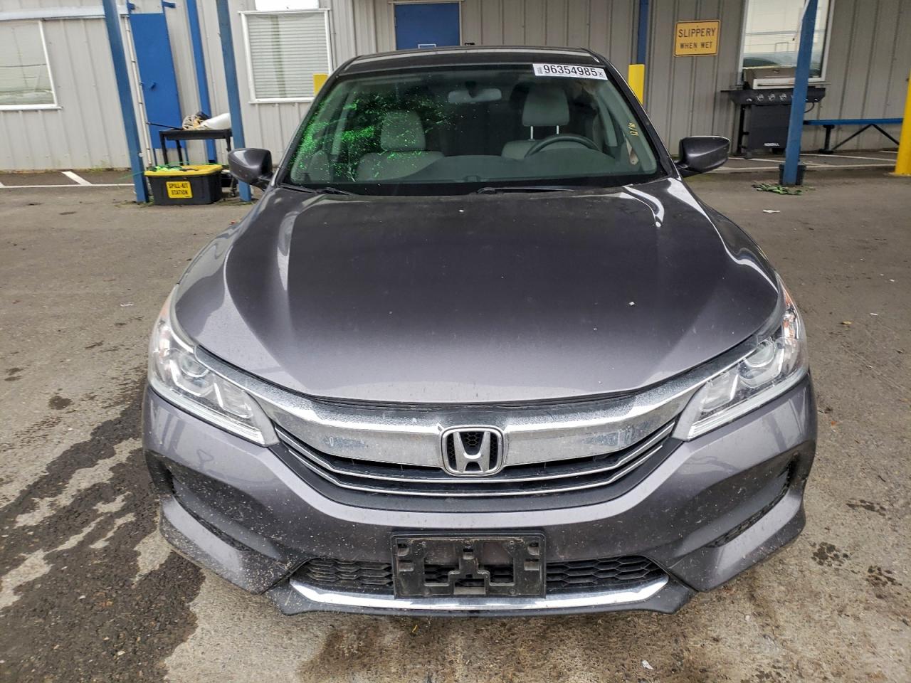 2017 HONDA ACCORD LX photo 5
