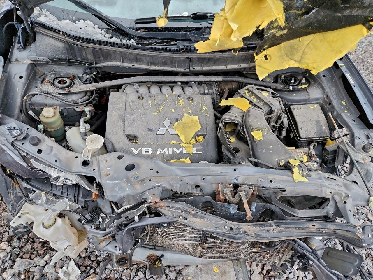 2010 MITSUBISHI OUTLANDER XLS photo 11