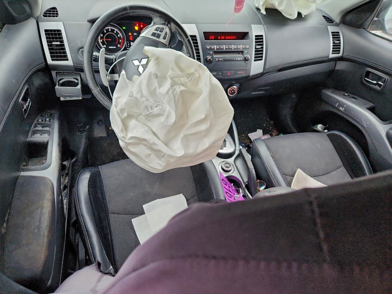 2010 MITSUBISHI OUTLANDER XLS photo 8