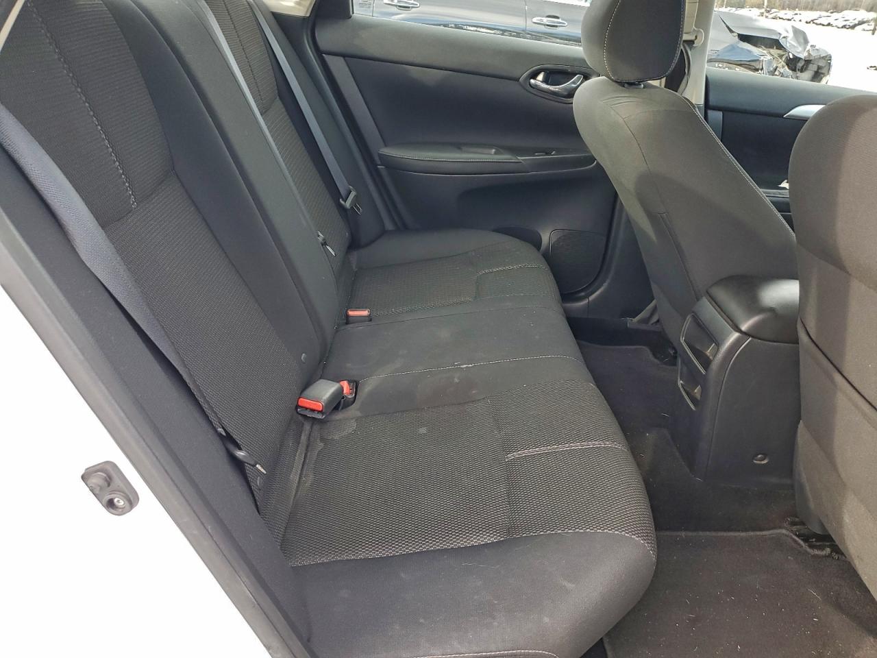2016 NISSAN SENTRA S photo 10
