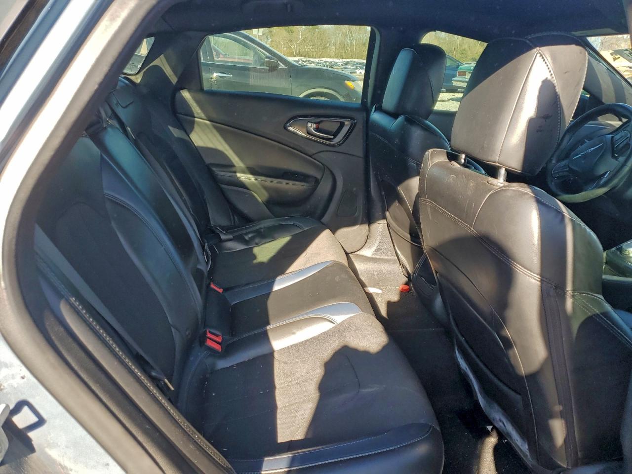 2015 CHRYSLER 200 S photo 19