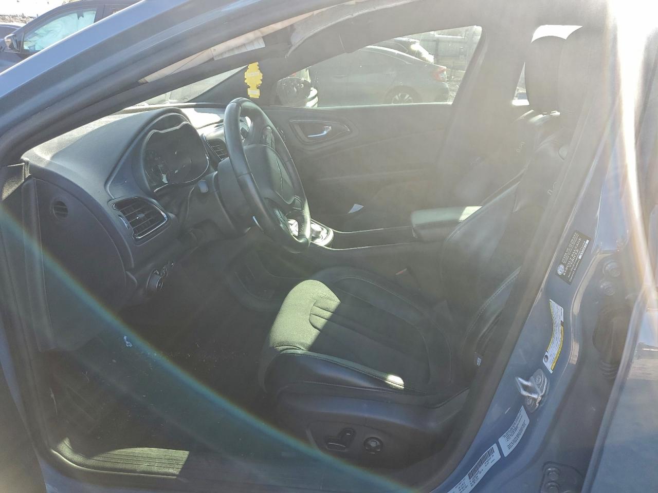 2015 CHRYSLER 200 S photo 13