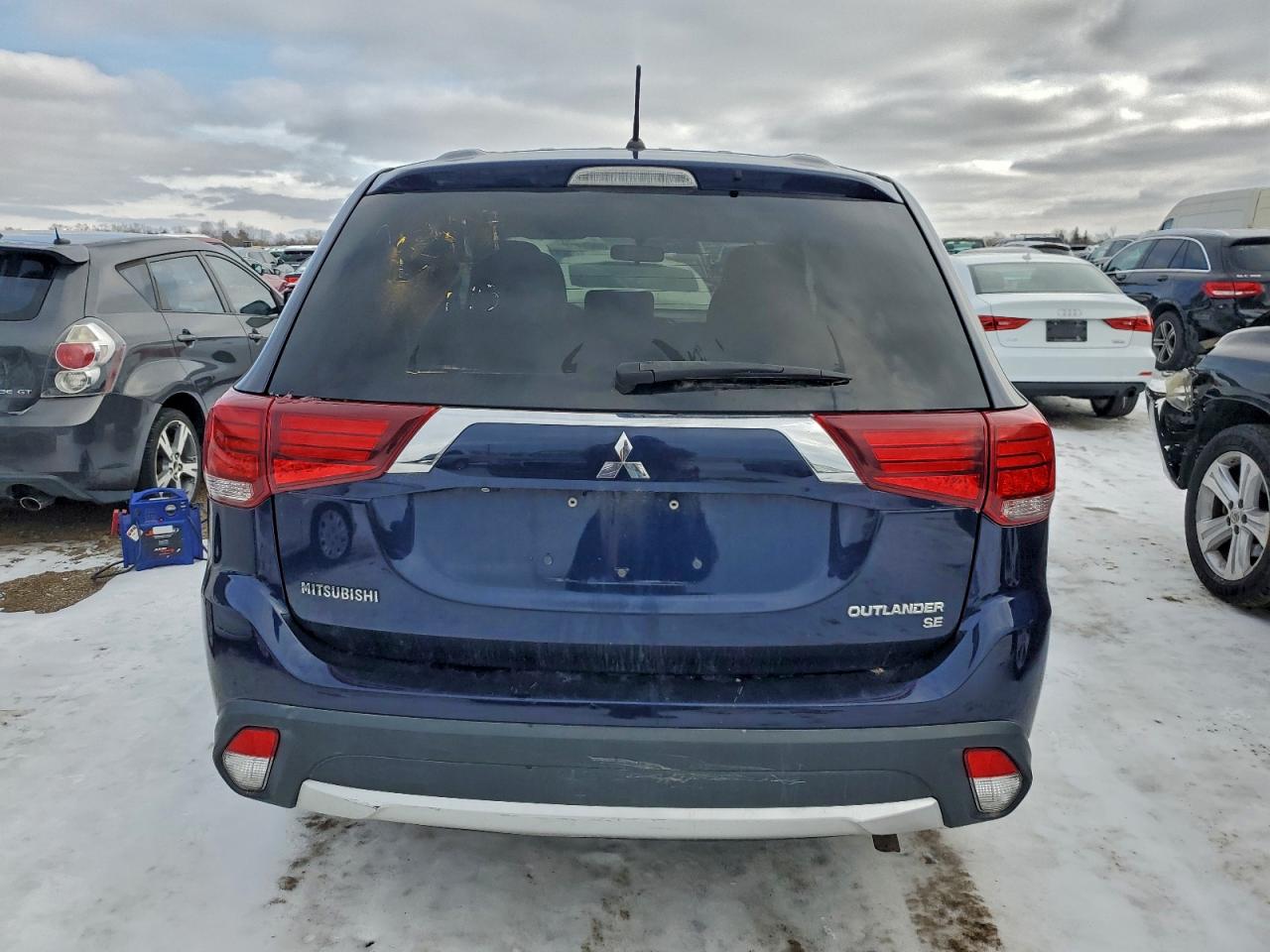 2016 MITSUBISHI OUTLANDER SE photo 6