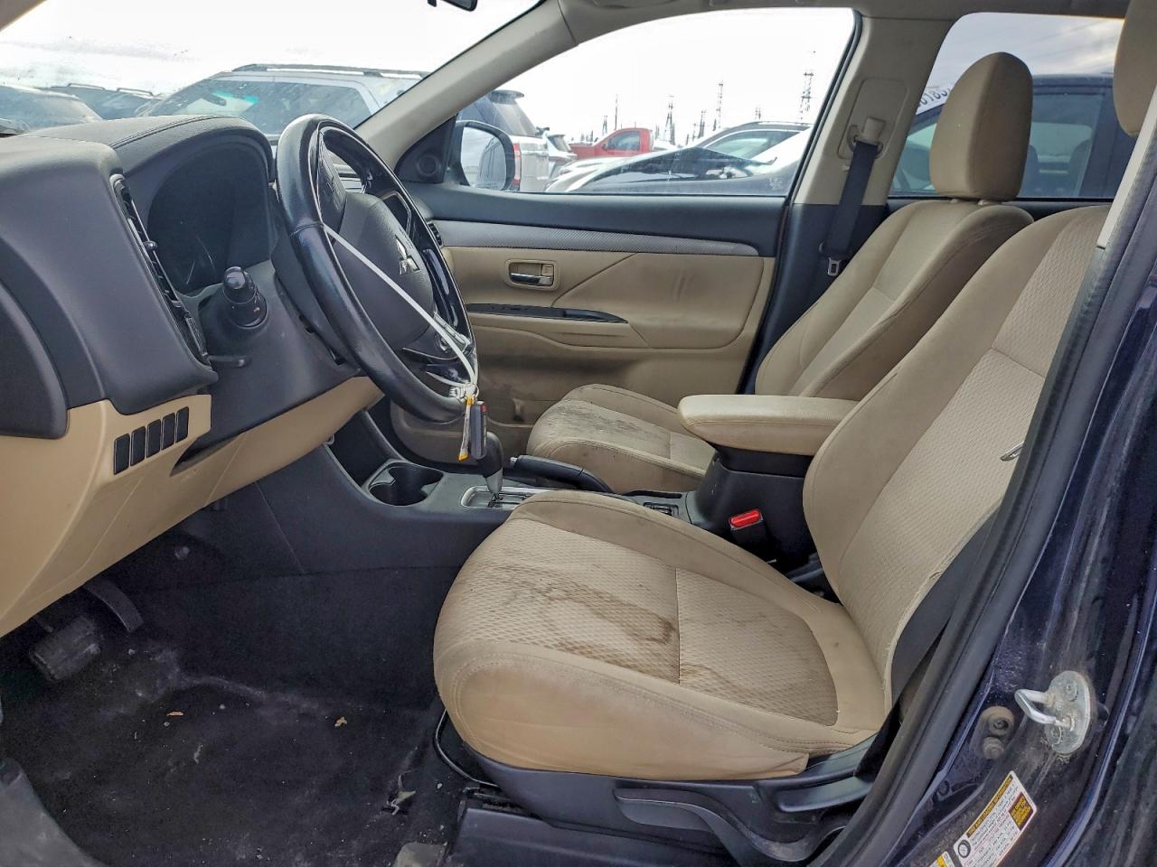 2016 MITSUBISHI OUTLANDER SE photo 7