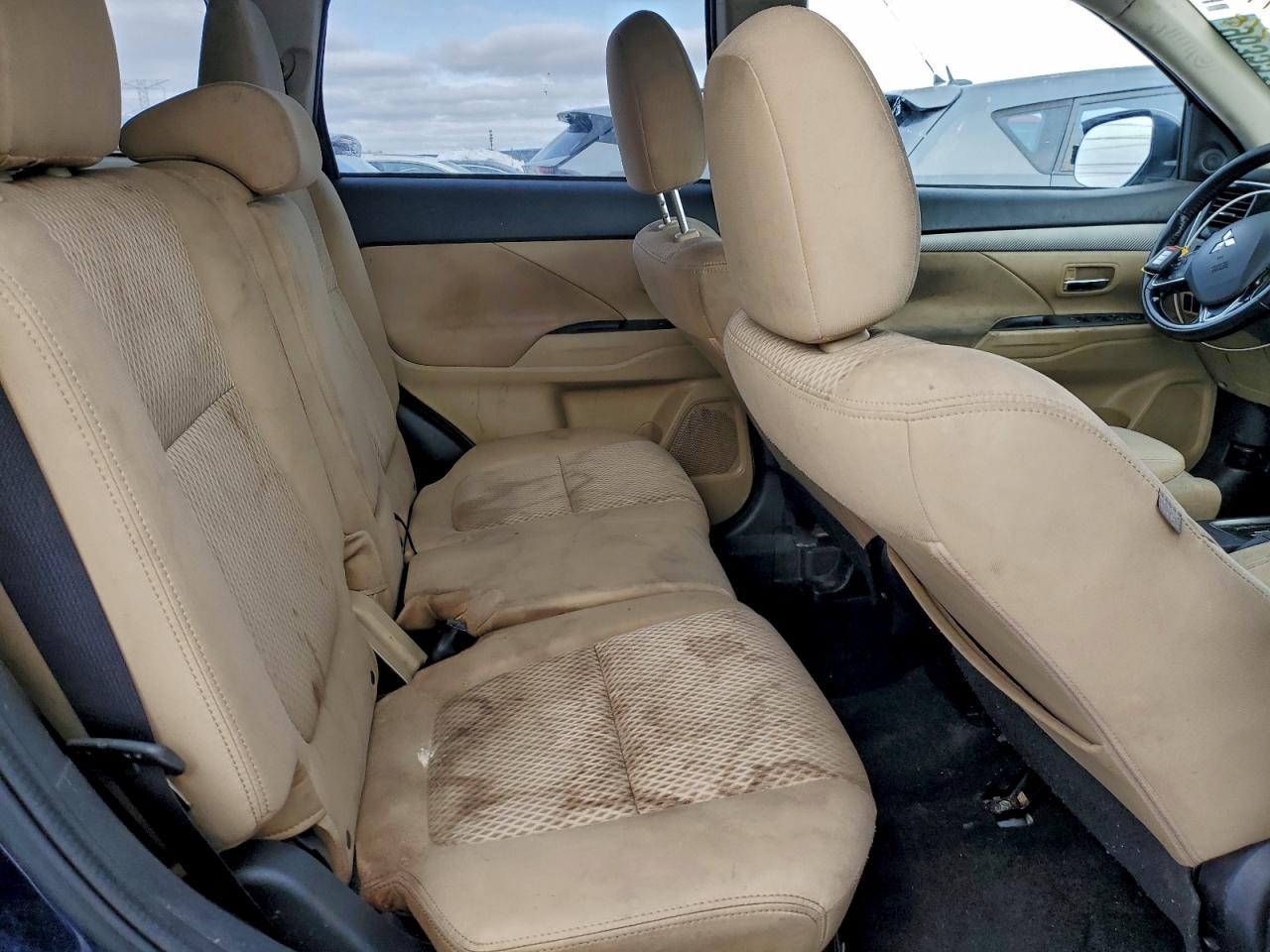 2016 MITSUBISHI OUTLANDER SE photo 10
