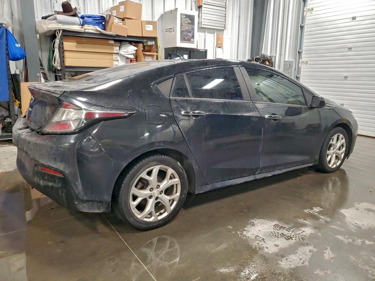 2017 CHEVROLET VOLT PREMIER photo 3