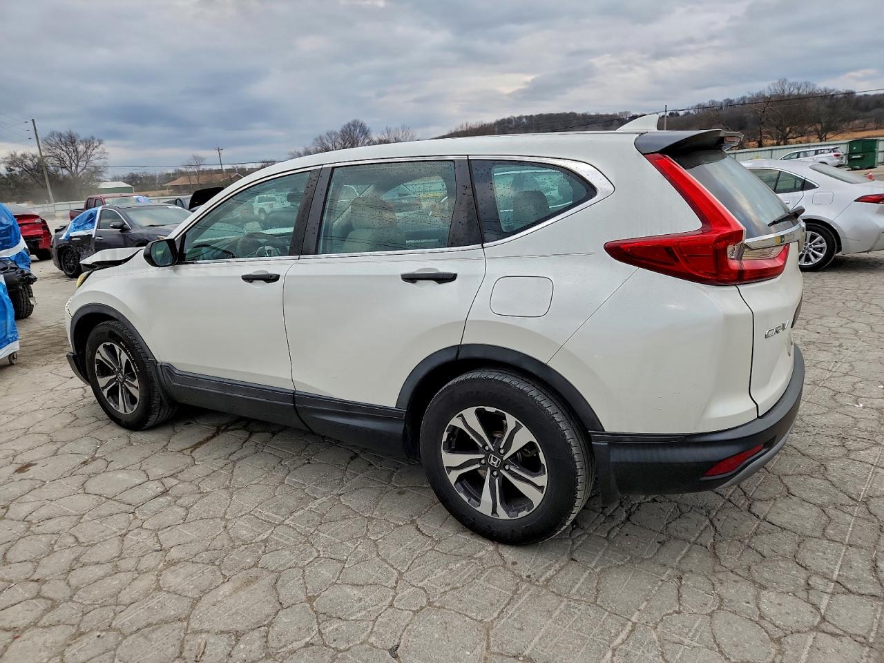 2017 HONDA CR-V LX photo 2