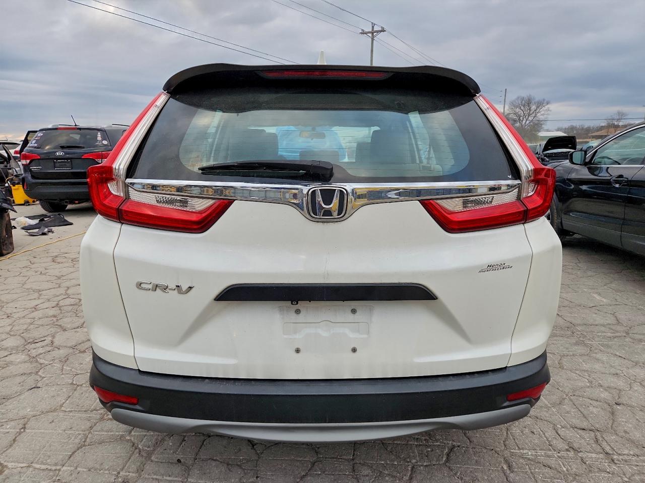 2017 HONDA CR-V LX photo 6