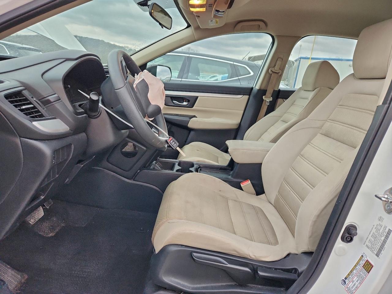 2017 HONDA CR-V LX photo 7