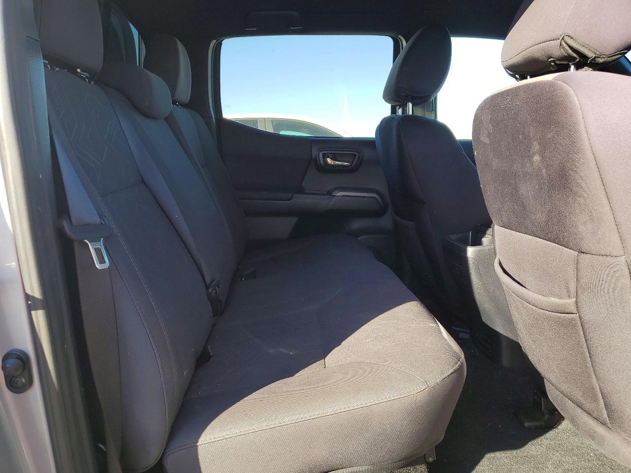 2017 TOYOTA TACOMA DOUBLE CAB photo 10