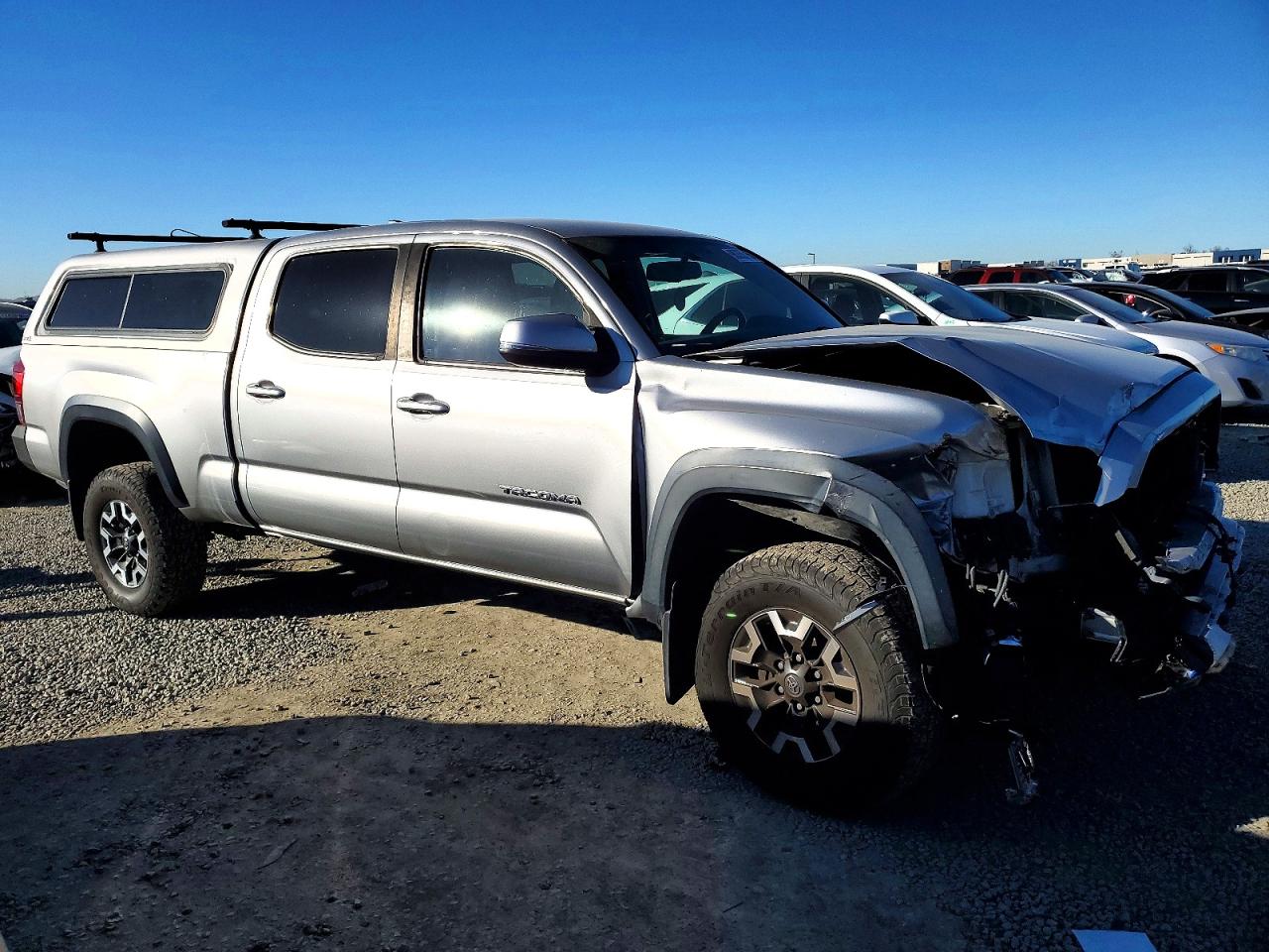 2017 TOYOTA TACOMA DOUBLE CAB photo 4