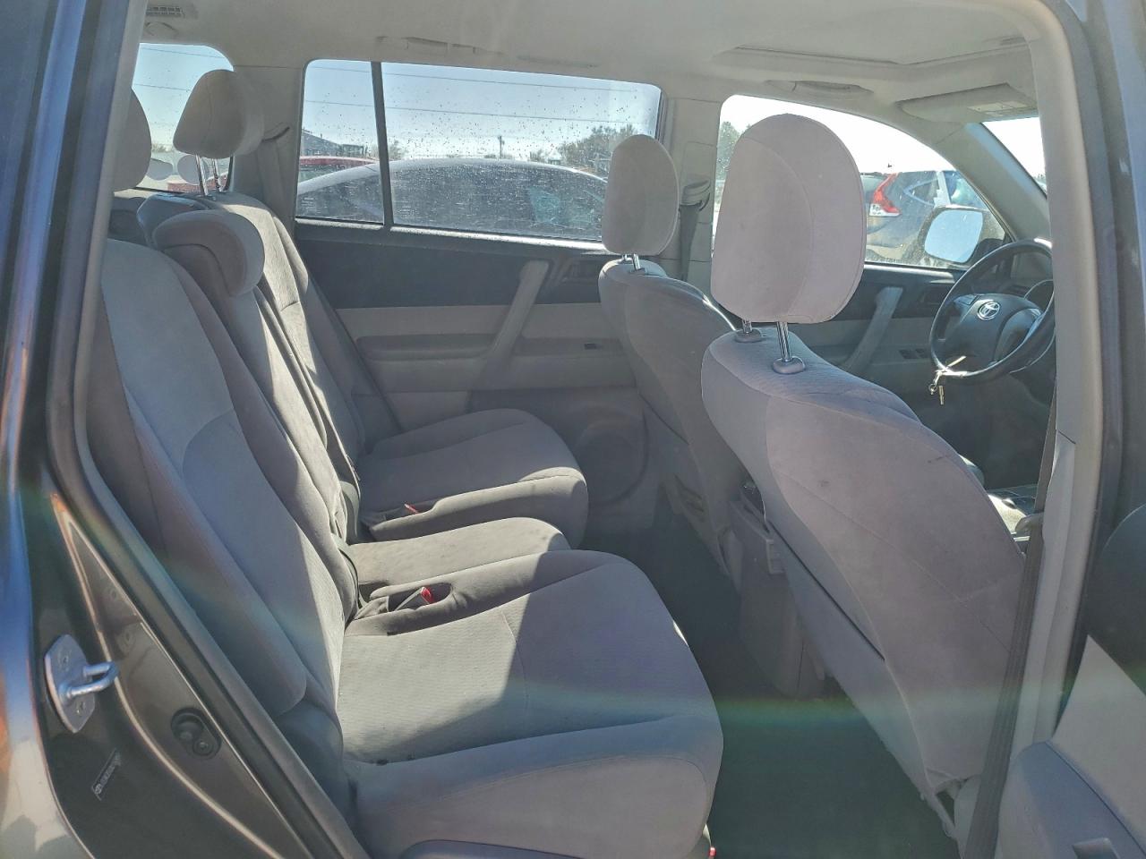 2010 TOYOTA HIGHLANDER photo 11
