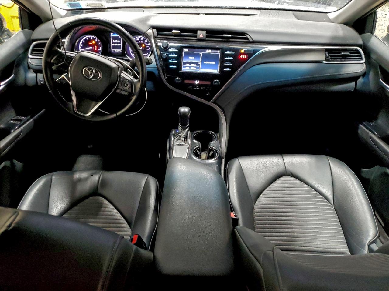2018 TOYOTA CAMRY L photo 8
