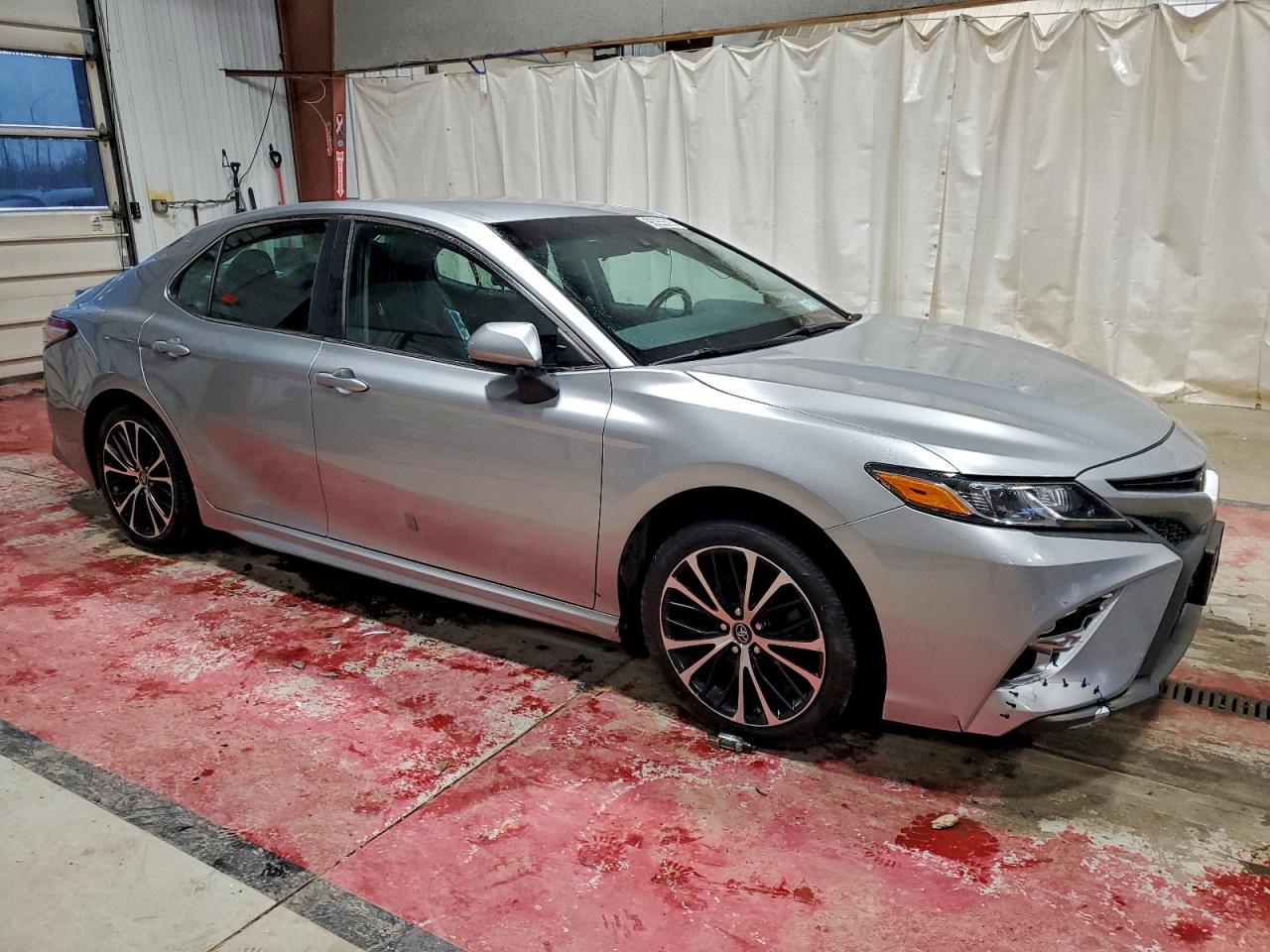 2018 TOYOTA CAMRY L photo 4