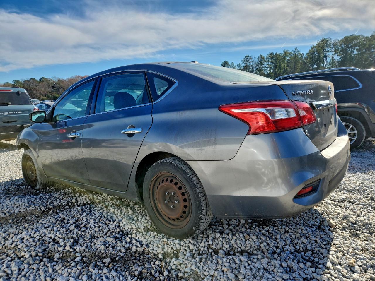 2017 NISSAN SENTRA S photo 2