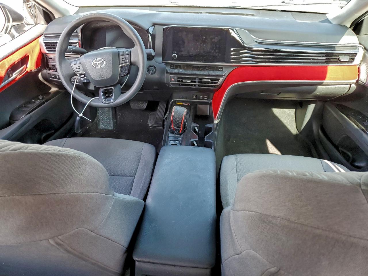 2025 TOYOTA CAMRY XSE photo 8