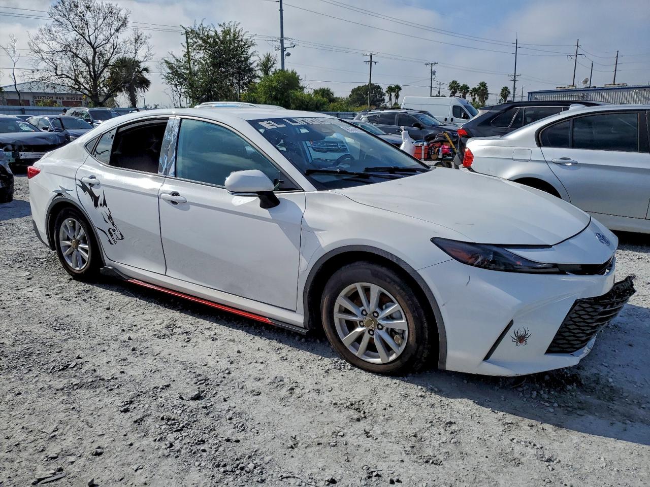 2025 TOYOTA CAMRY XSE photo 4