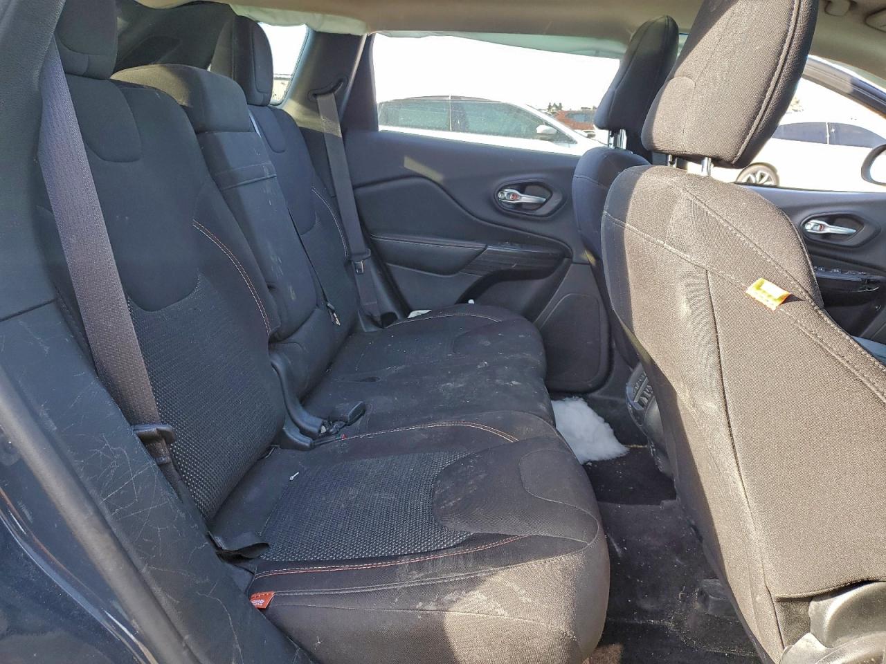 2016 JEEP CHEROKEE LATITUDE photo 11
