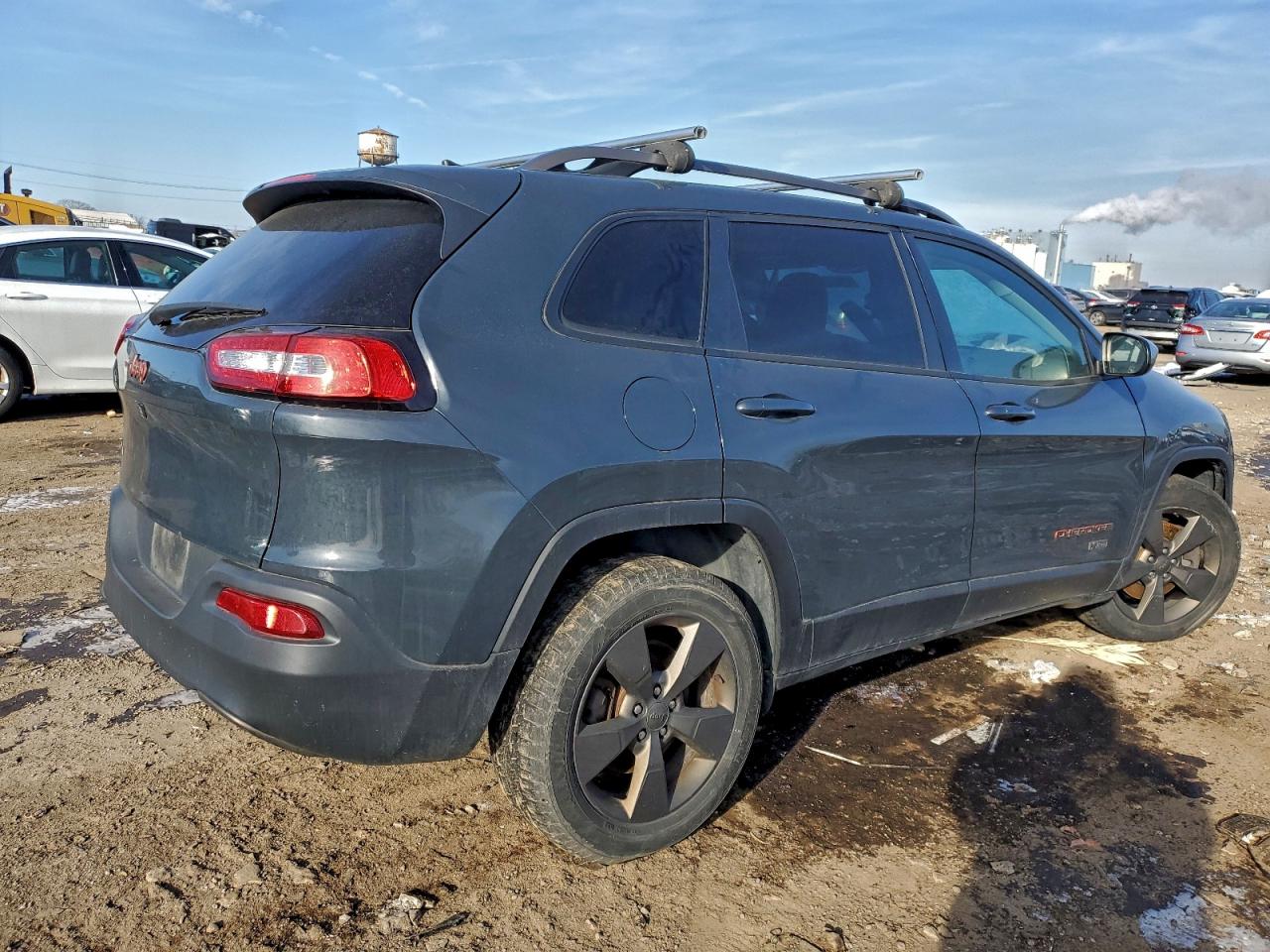 2016 JEEP CHEROKEE LATITUDE photo 3