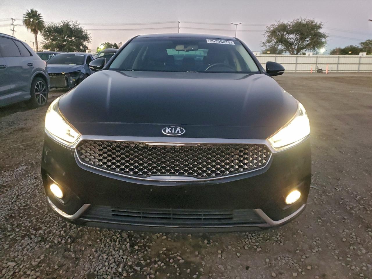 2017 KIA CADENZA PREMIUM photo 5