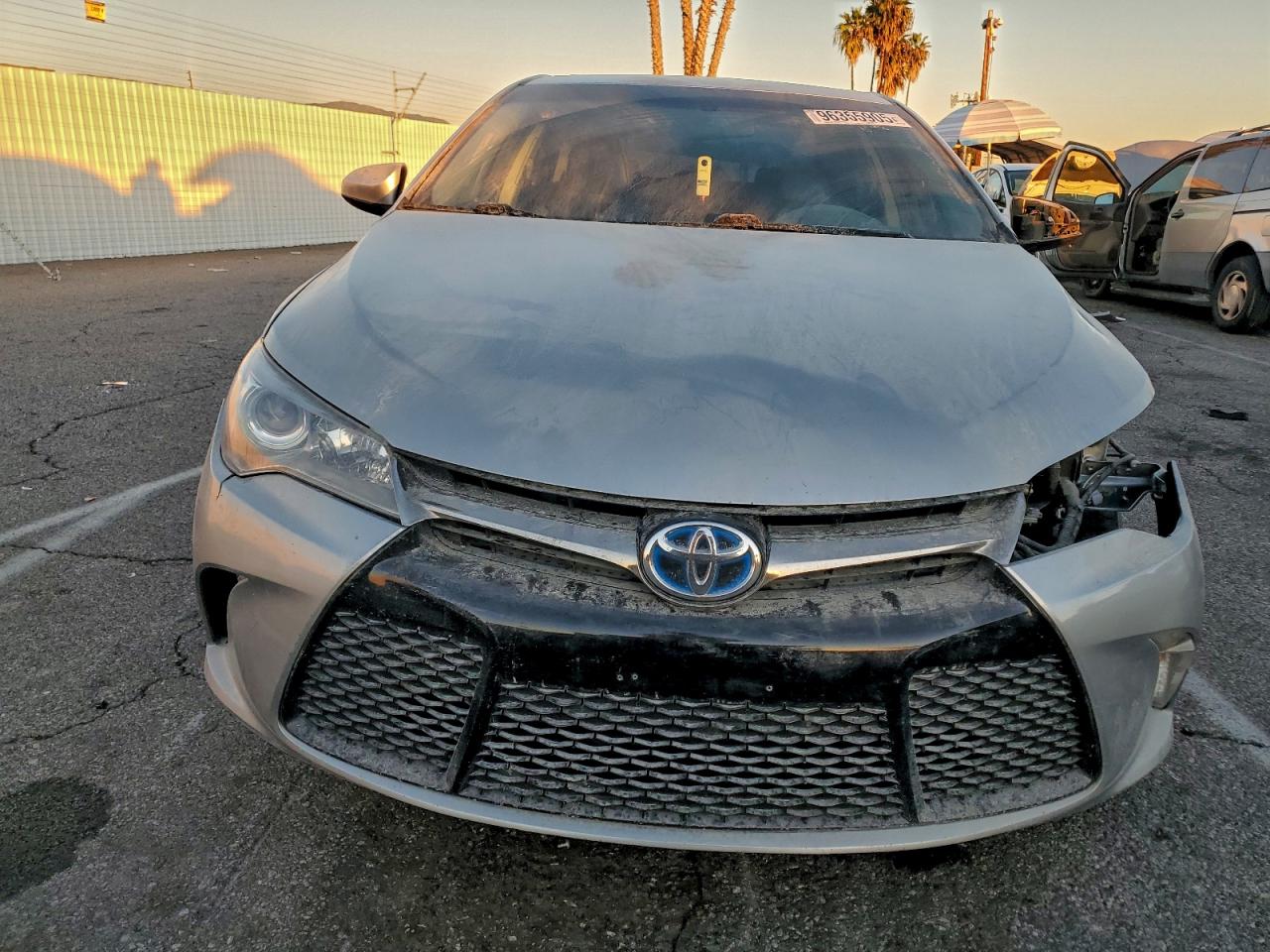 2017 TOYOTA CAMRY HYBRID photo 5