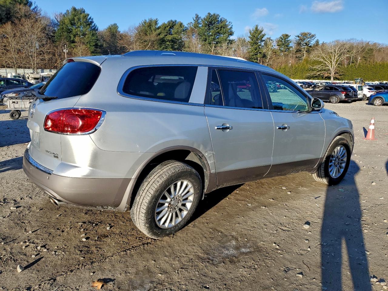 2011 BUICK ENCLAVE CXL photo 3