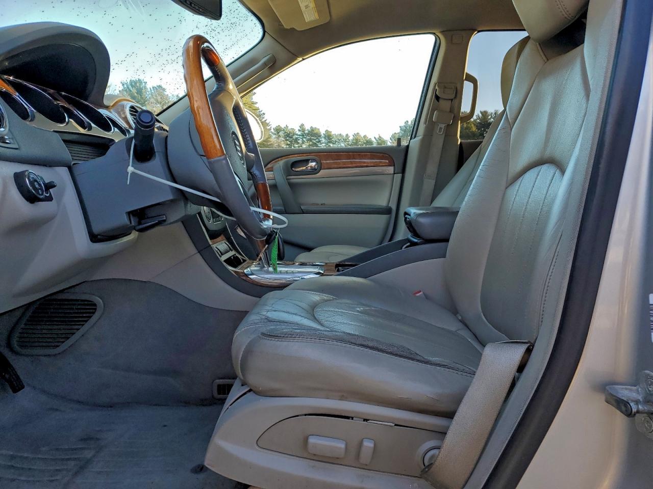 2011 BUICK ENCLAVE CXL photo 7
