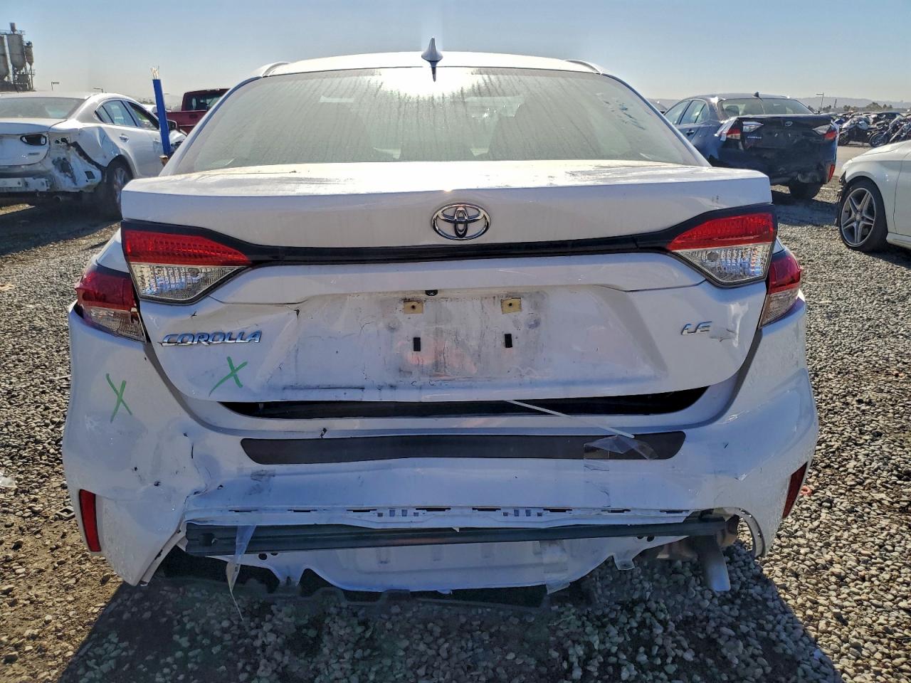 2021 TOYOTA COROLLA LE photo 6