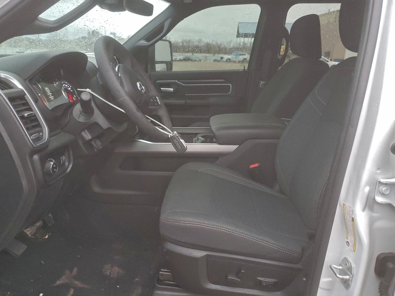 2025 RAM 2500 BIG HORN photo 7