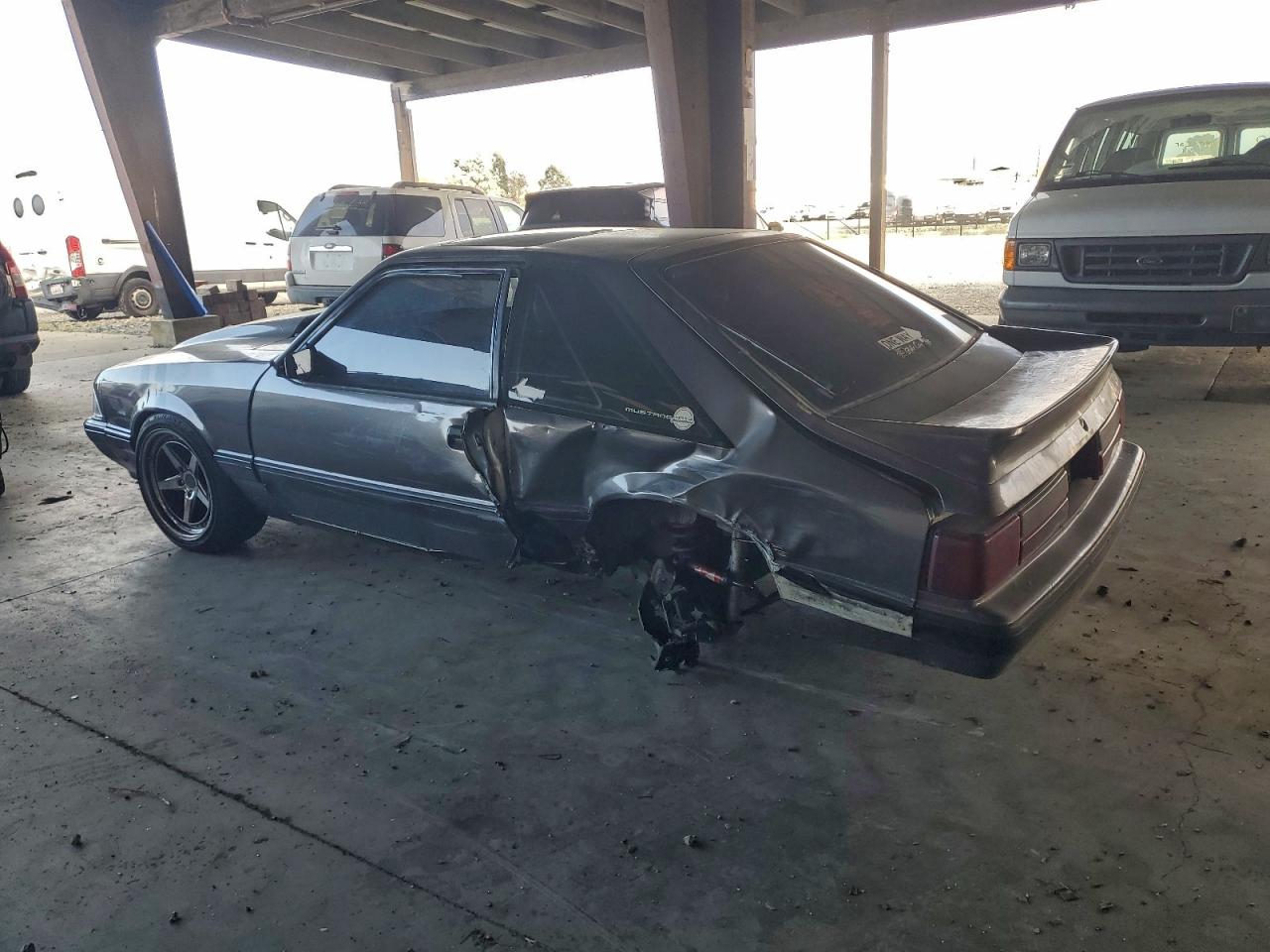 1989 FORD MUSTANG LX photo 2