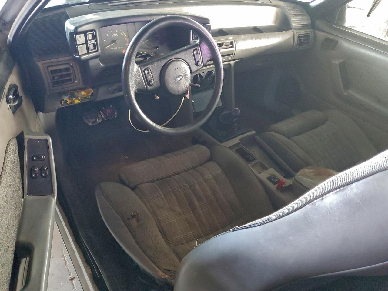 1989 FORD MUSTANG LX photo 8