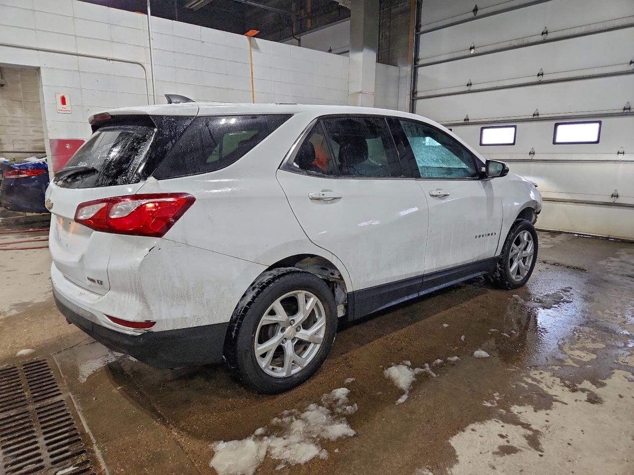 2018 CHEVROLET EQUINOX LT photo 3