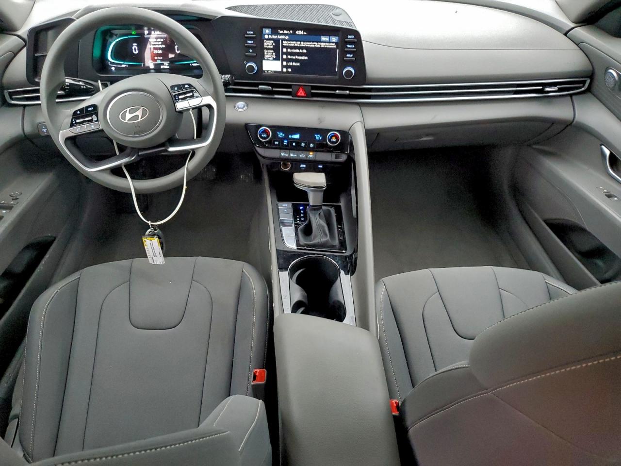 2025 HYUNDAI ELANTRA BLUE photo 8