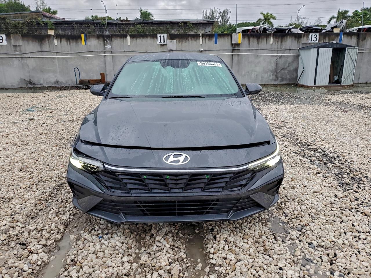 2025 HYUNDAI ELANTRA BLUE photo 5