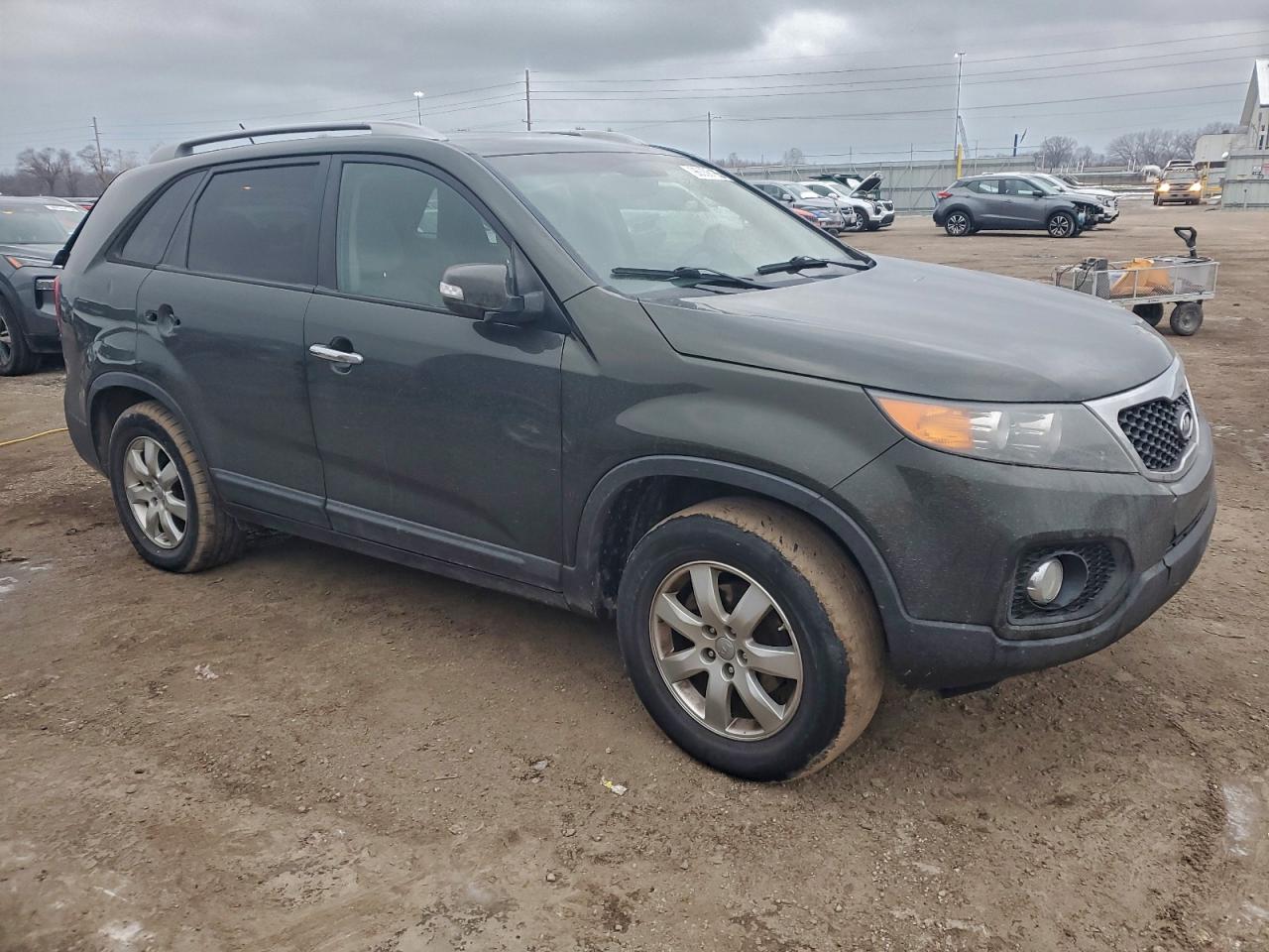 2012 KIA SORENTO BASE photo 4
